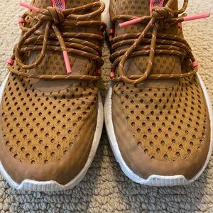 Sorel Kinetic sneakers